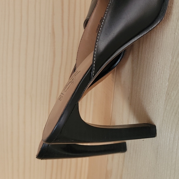 Joan and David sz 7 black leather shoes - Picture 3 of 7